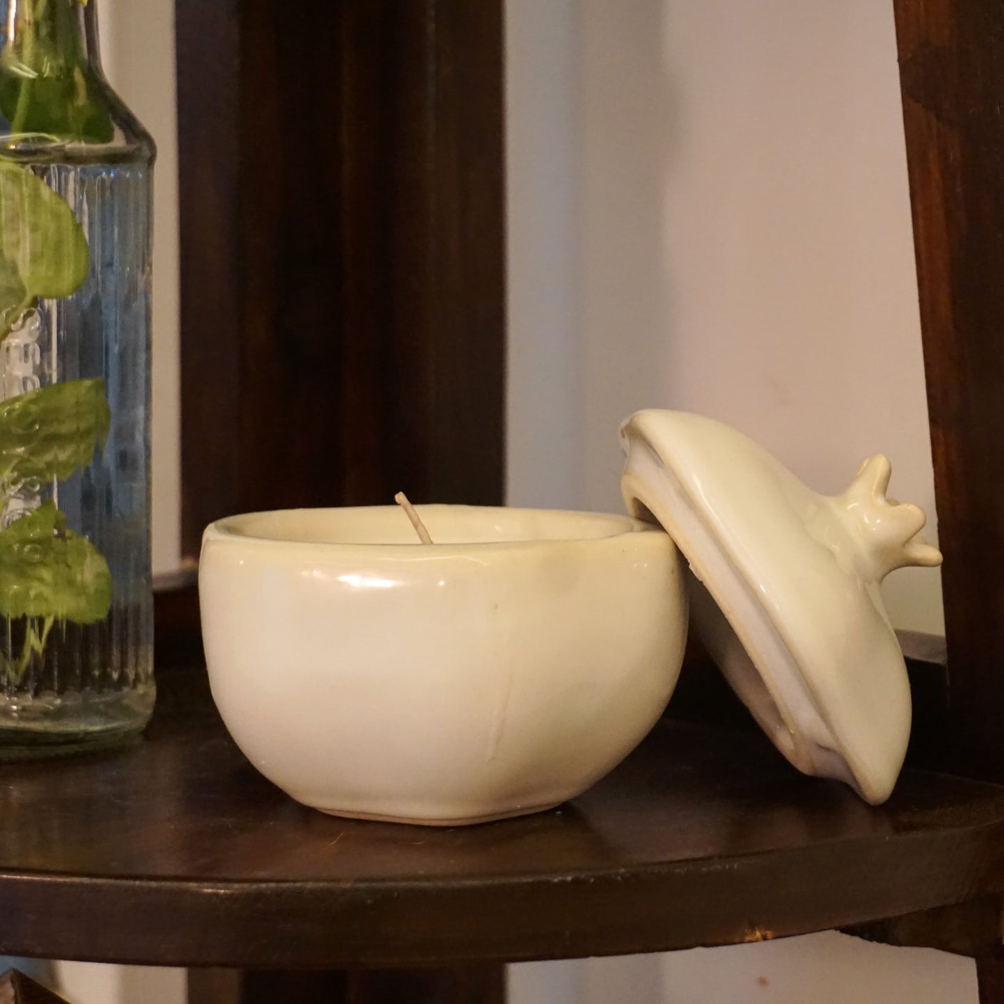 Anaar Ceramic Jar With Candle | White