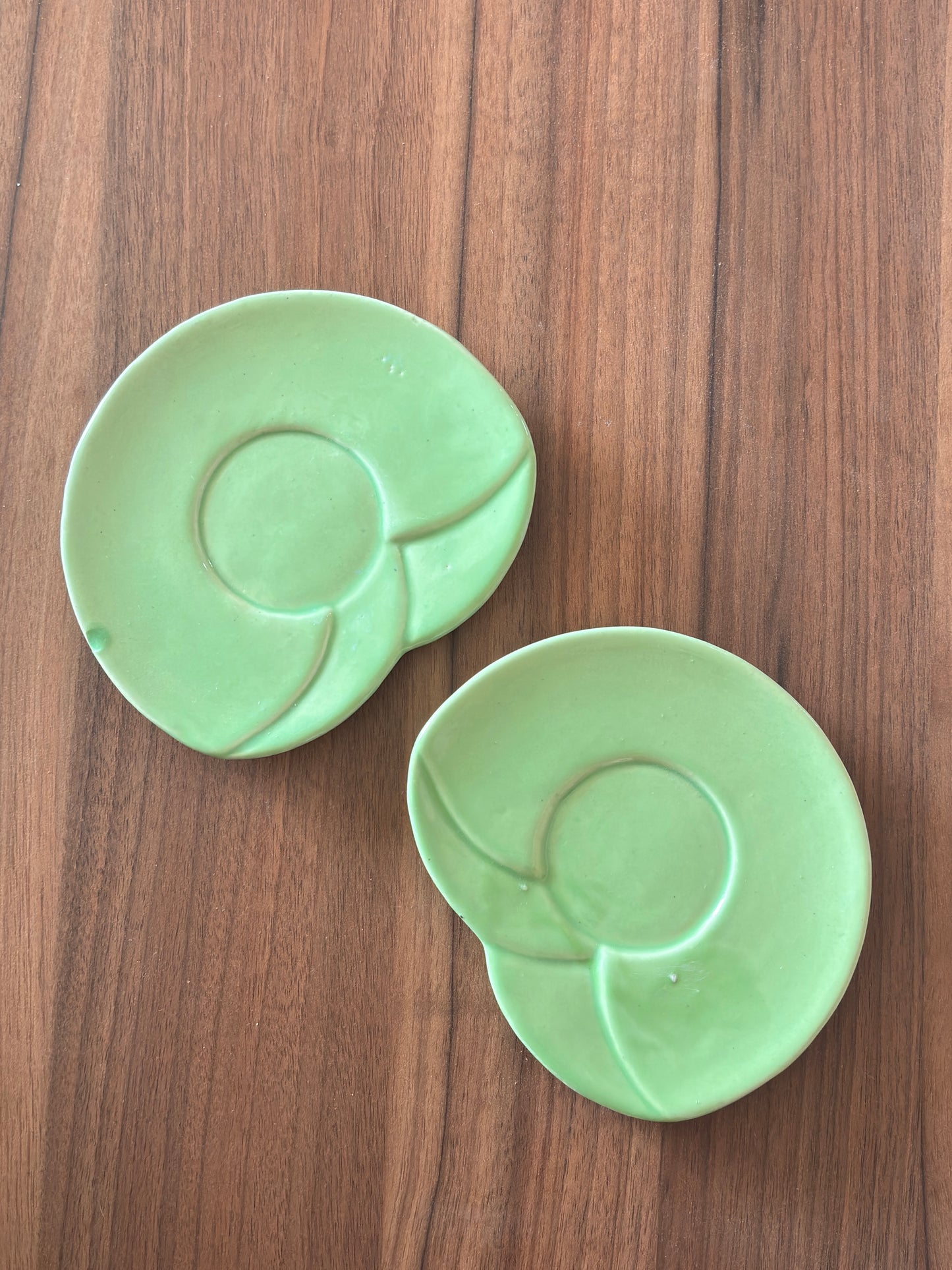 Dessert Lotus Plates | Set of Two