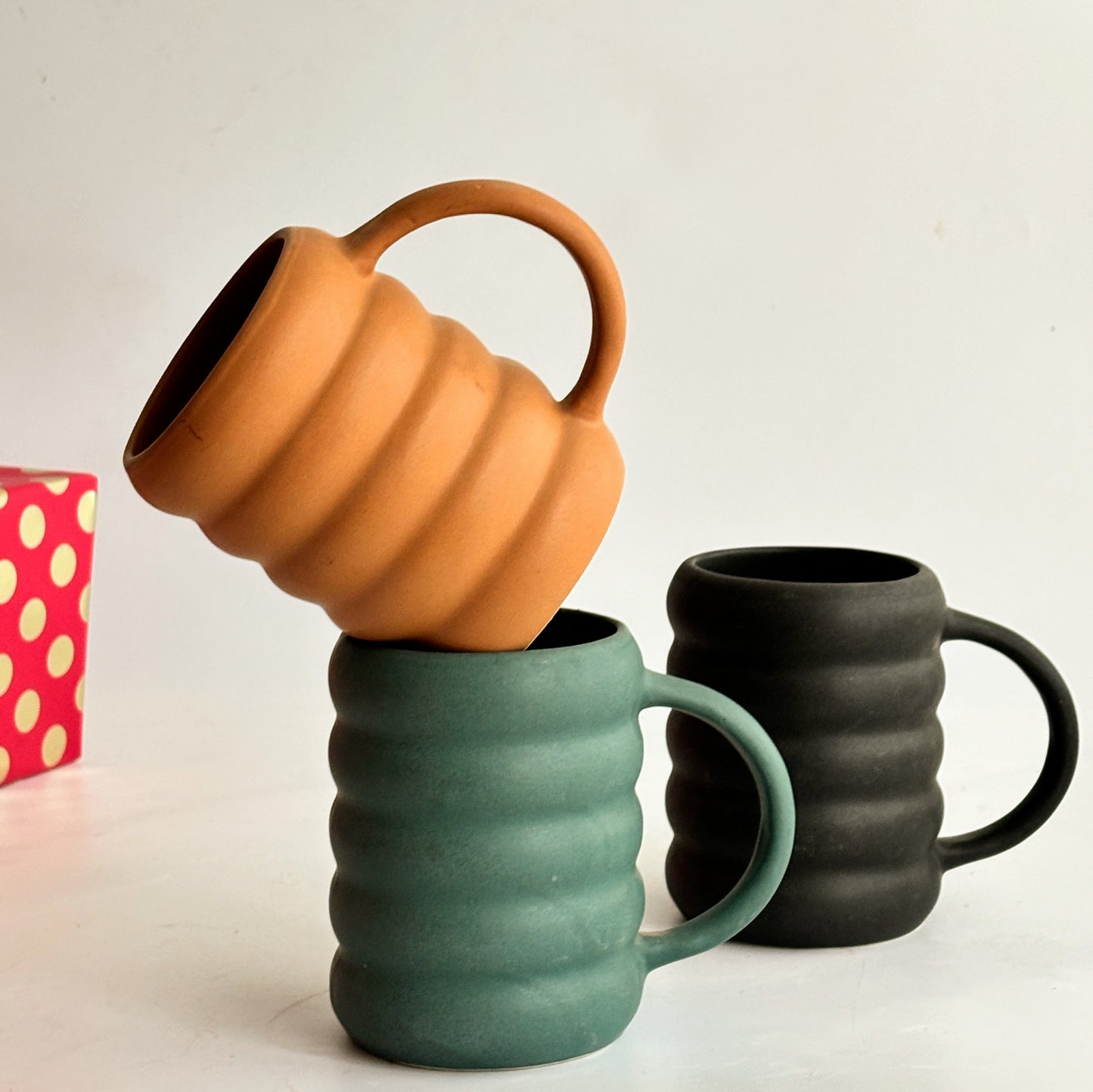 The Never-Out-Of-Trend Mugs | Set of Two | Green and Black