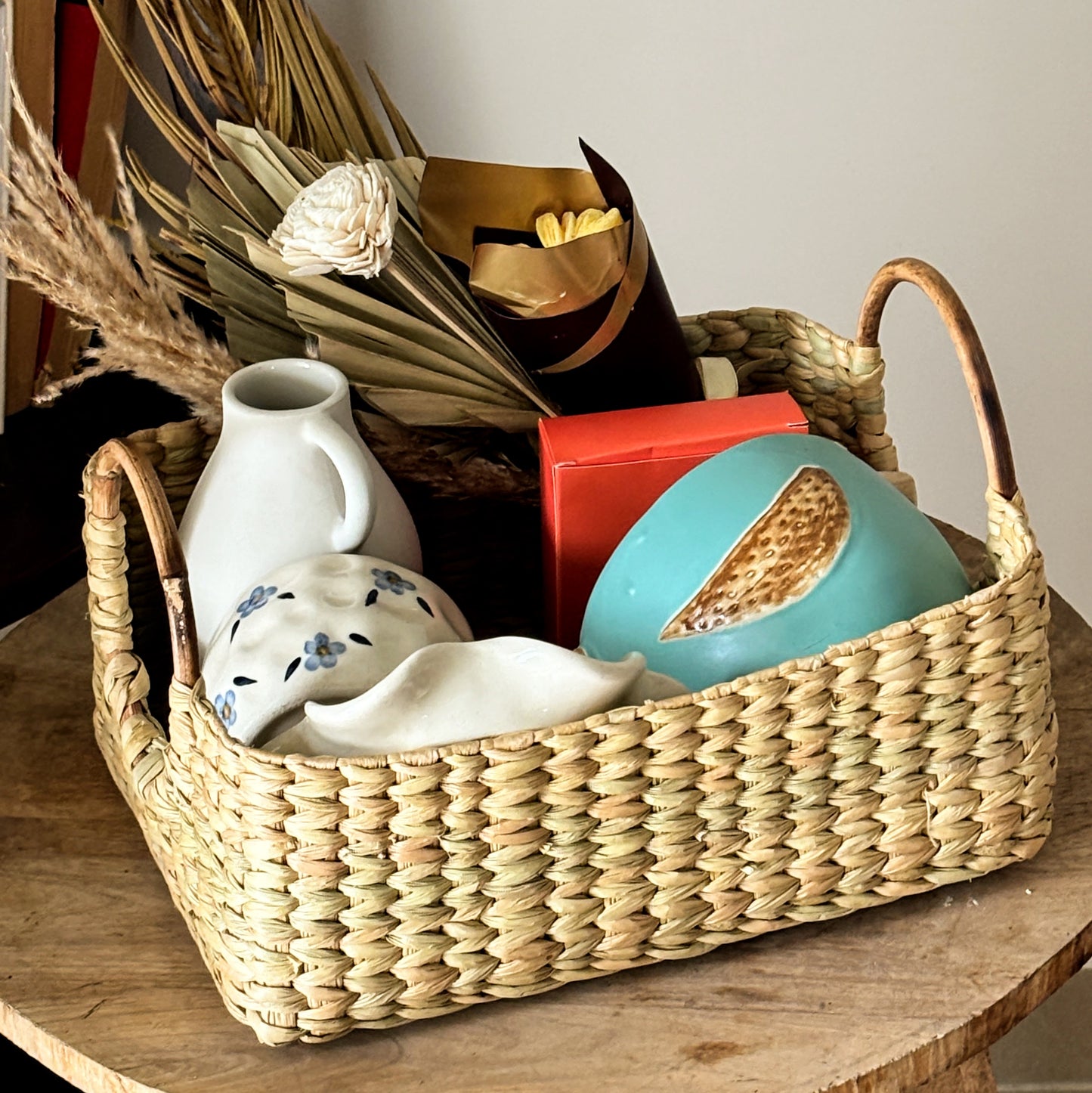 The Most Unique Rakhi Hamper | 9 Pieces With Rakhi