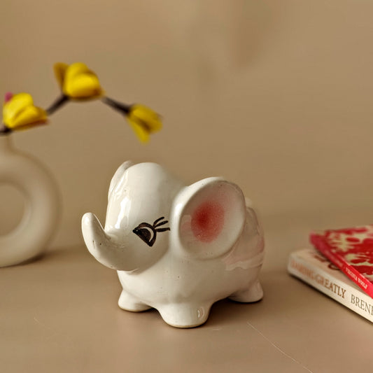 Cute Elle Desk Planter