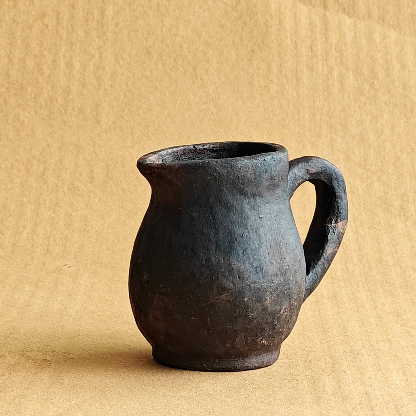 Larnai Black Pottery Jug - Version 02